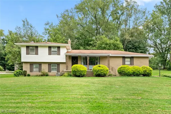 2591 Woodview Road, Uniontown, OH 44685