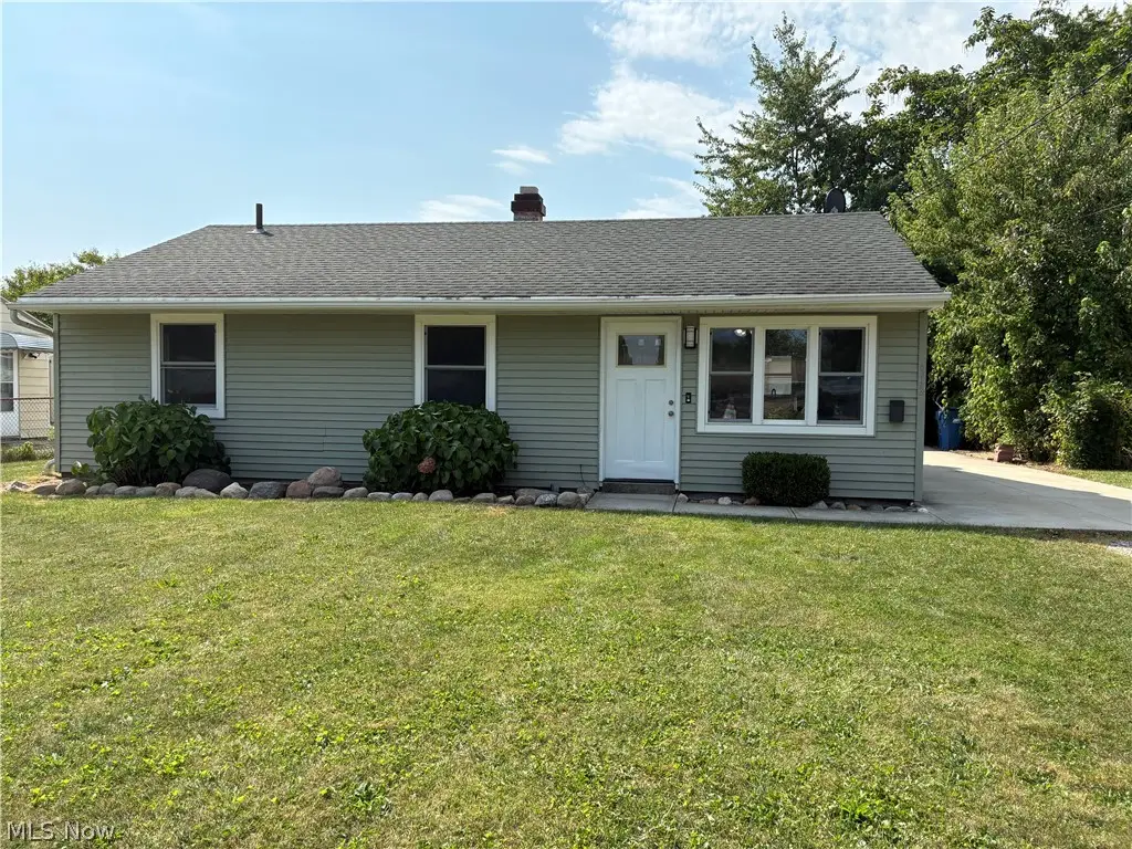 912 East Drive, Sheffield Lake, OH 44054 - #1