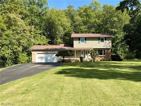 9059 E Mountain View Drive, Chardon, OH 44024