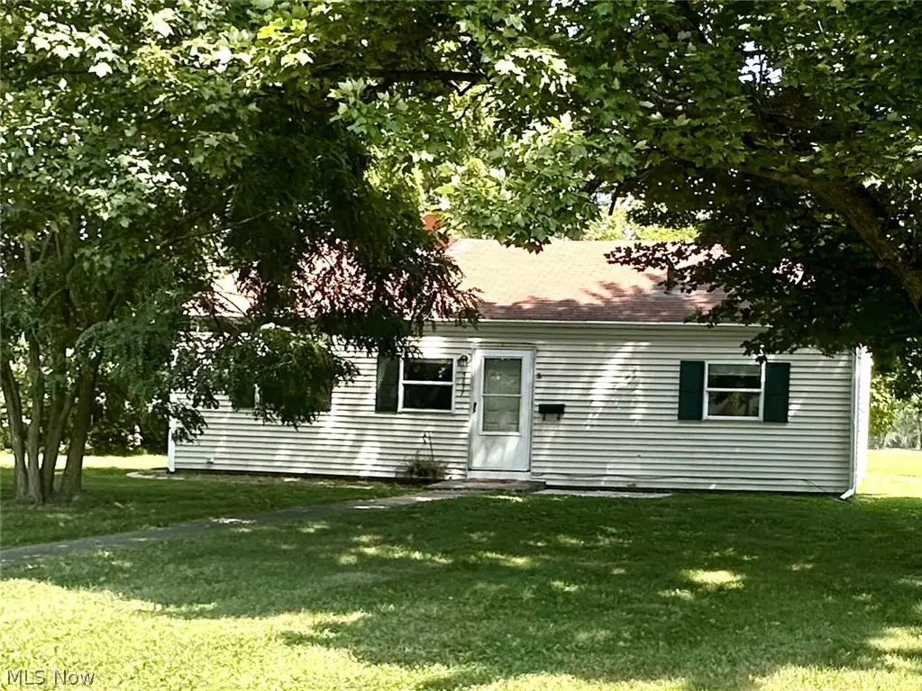 3877 Tacoma Avenue, Lorain, OH 44055 - #1