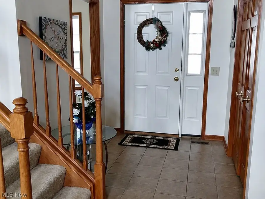 3109 Castle West Nw Circle, Massillon, OH 44647 - #3