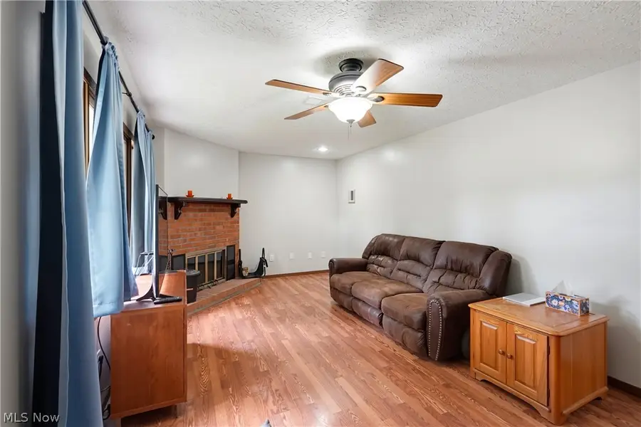 4311 Cottage Grove Road, Uniontown, OH 44685 - #2