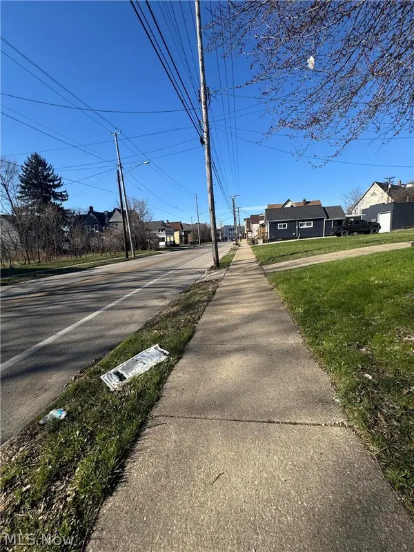 3741 E 71st Street, Cleveland, OH 44105
