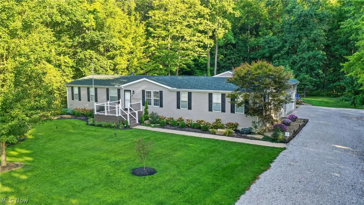 5249 New London Road, Geneva, OH 44041 - #1