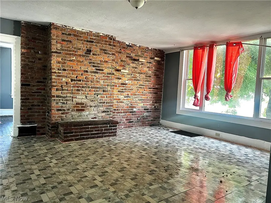 10402 Shale Avenue, Cleveland, OH 44104 - #3