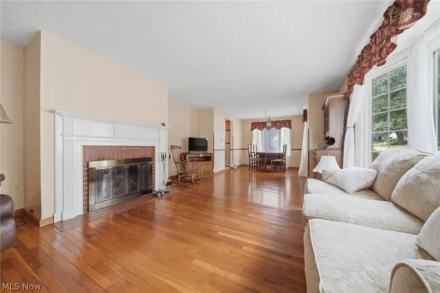 41 8th Street, Barberton, OH 44203 - #3