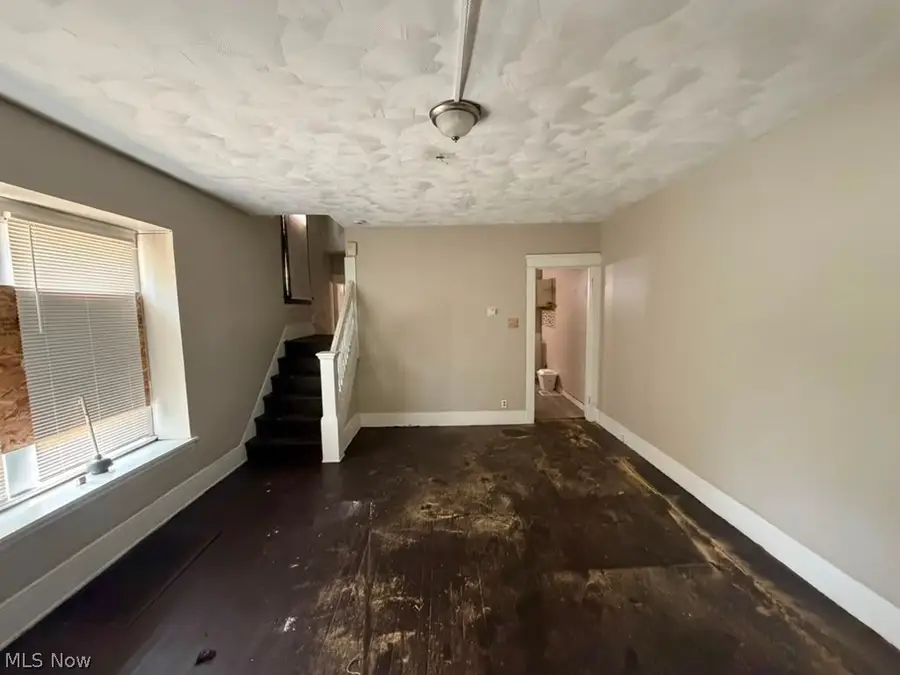 10524 Helena Avenue, Cleveland, OH 44108 - #3
