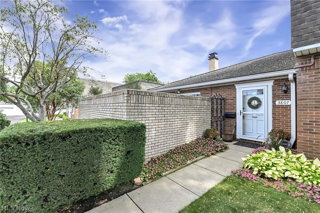 3807 Circlewood Court #C-109, Fairview Park, OH 44126 - #1