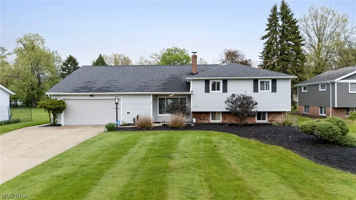 823 Belwood Drive, Highland Heights, OH 44143 - #1