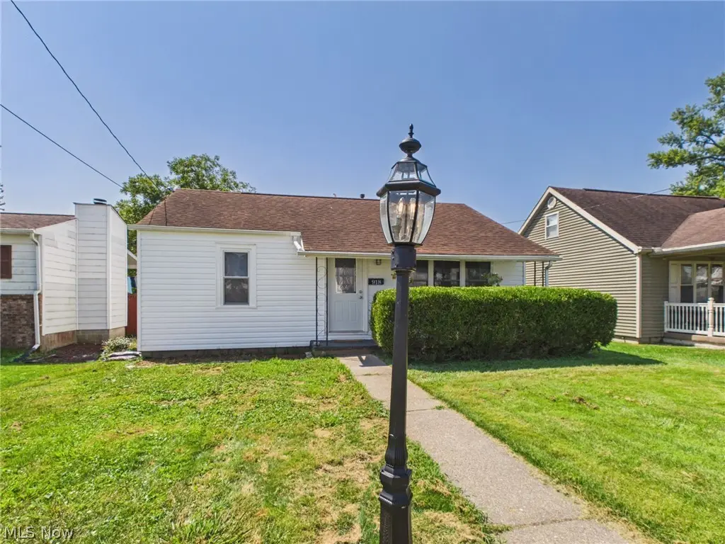 918 18th Street, Vienna, WV 26105 - #1