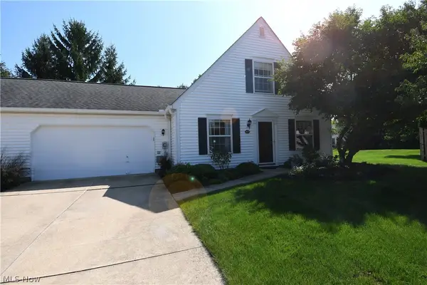 24577 Meadow Lane #36, Olmsted Falls, OH 44138