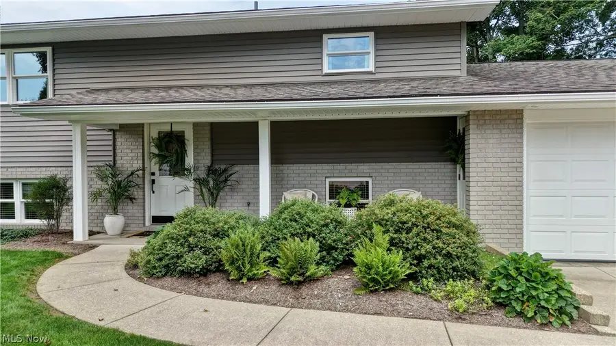 890 Geneva Sw Street, Sugarcreek, OH 44681 - #2