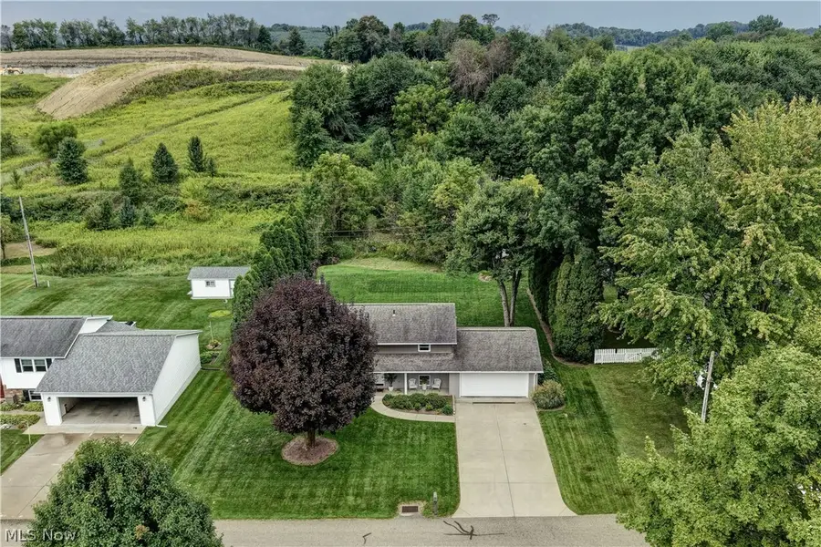 890 Geneva Sw Street, Sugarcreek, OH 44681 - #3