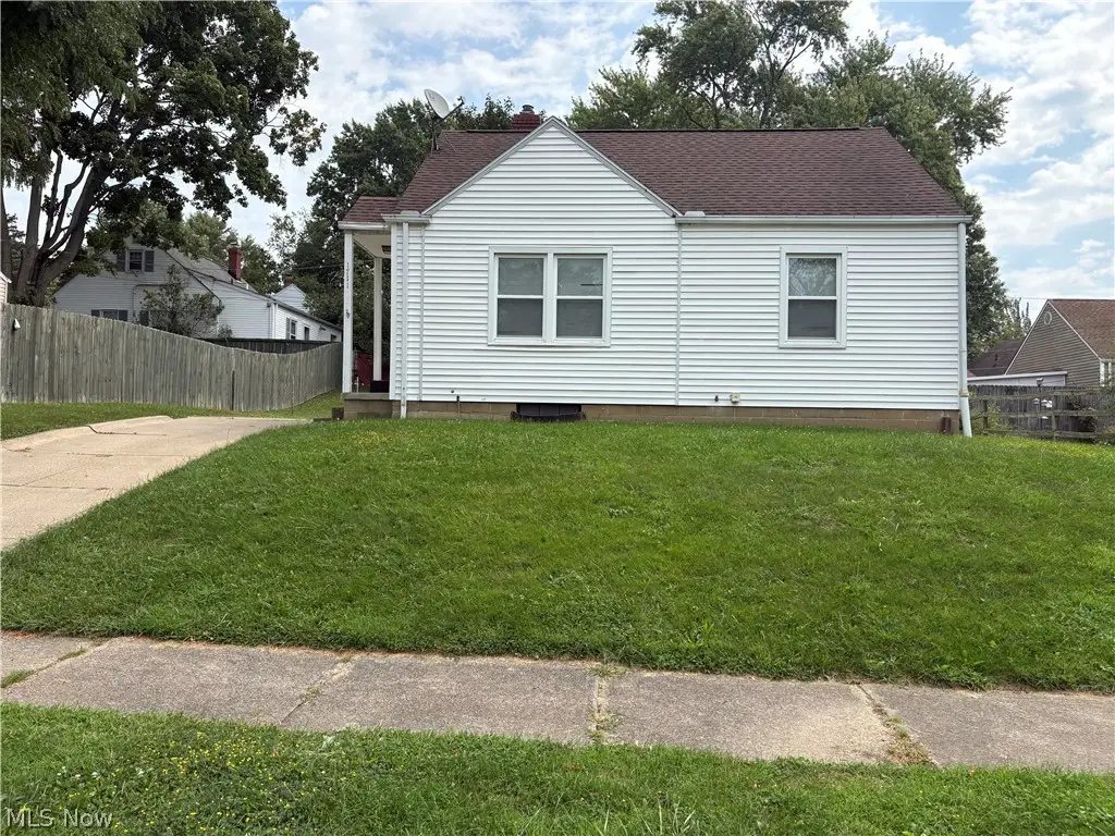 1711 Evergreen Avenue, Akron, OH 44301 - #1