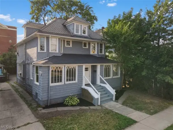 1350 Thoreau Road, Lakewood, OH 44107