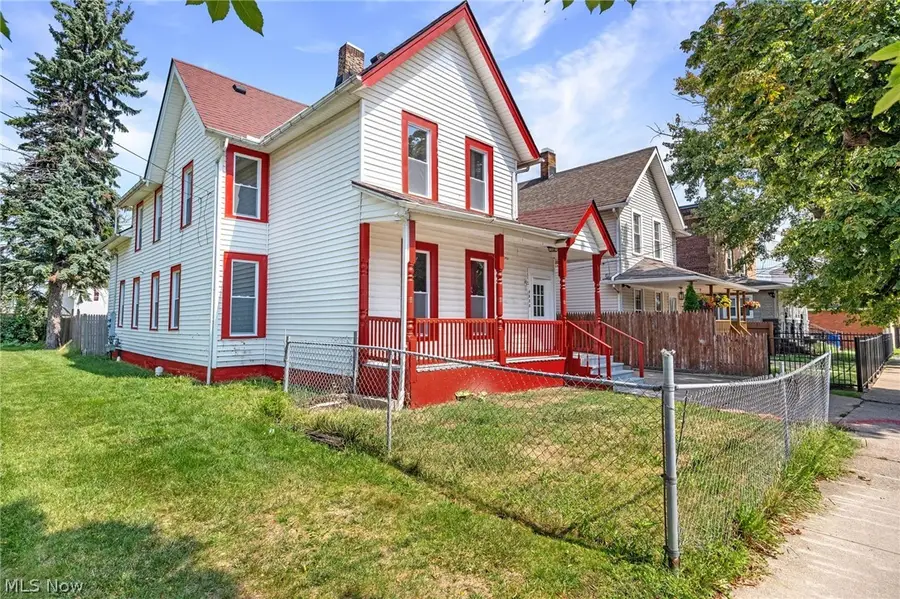 2612 Daisy Avenue, Cleveland, OH 44109 - #2