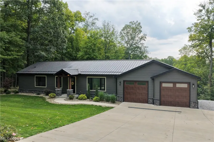2630 Constance Dr, Millersburg, OH 44654 - #3