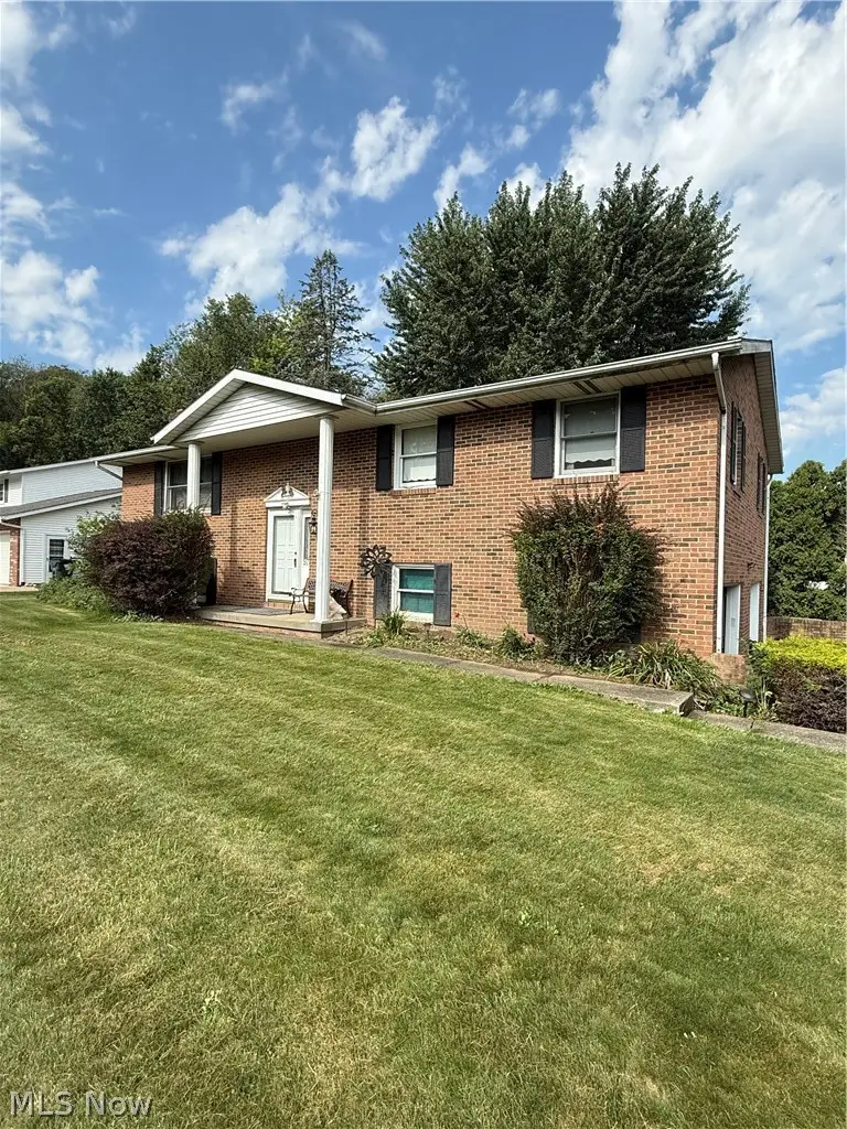 975 Norwich Nw Avenue, Massillon, OH 44646 - #3