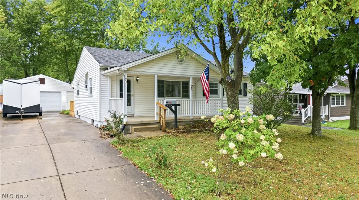 682 Burdie Drive, Hubbard, OH 44425 - #1