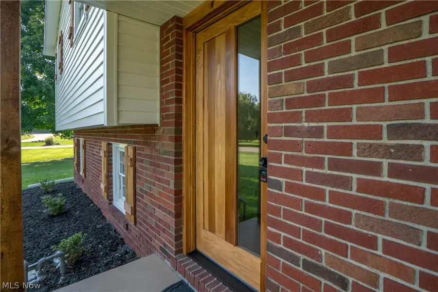 1232 Canyon Ne Street, Uniontown, OH 44685 - #3