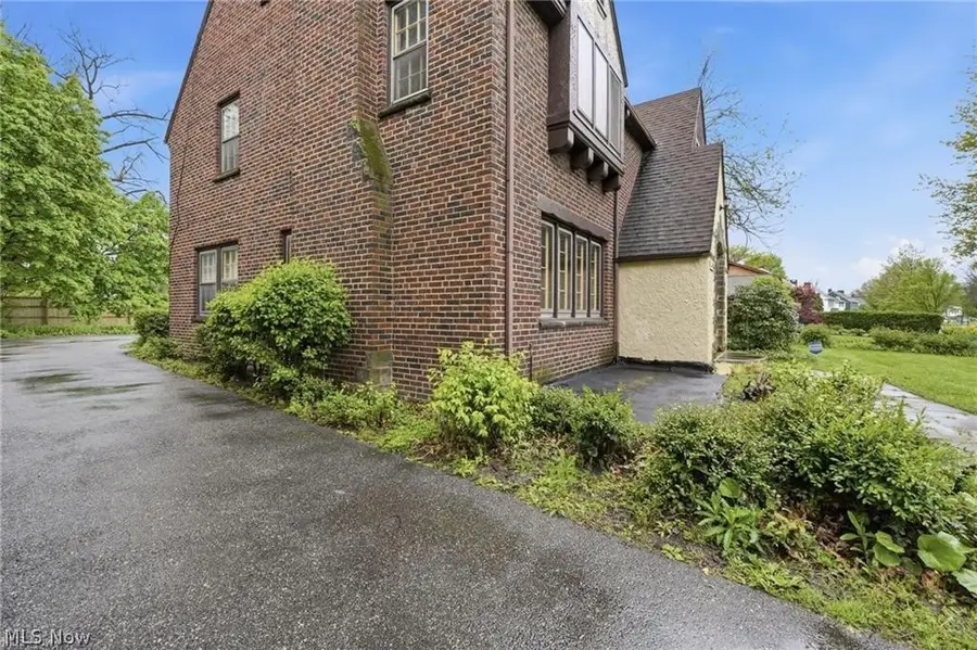 14316 Ashwood Road, Shaker Heights, OH 44120 - #3