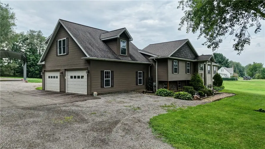 9263 Manchester Sw Avenue, Beach City, OH 44608 - #2