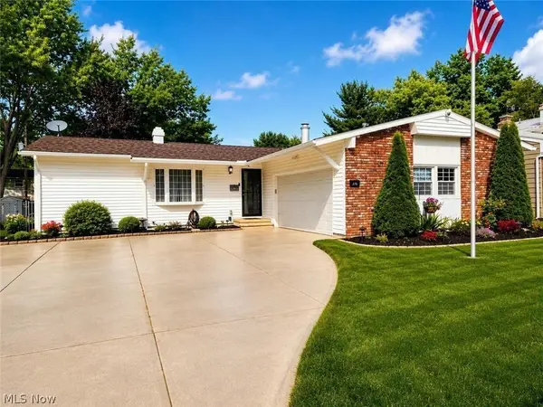 376 Wallace Drive, Berea, OH 44017