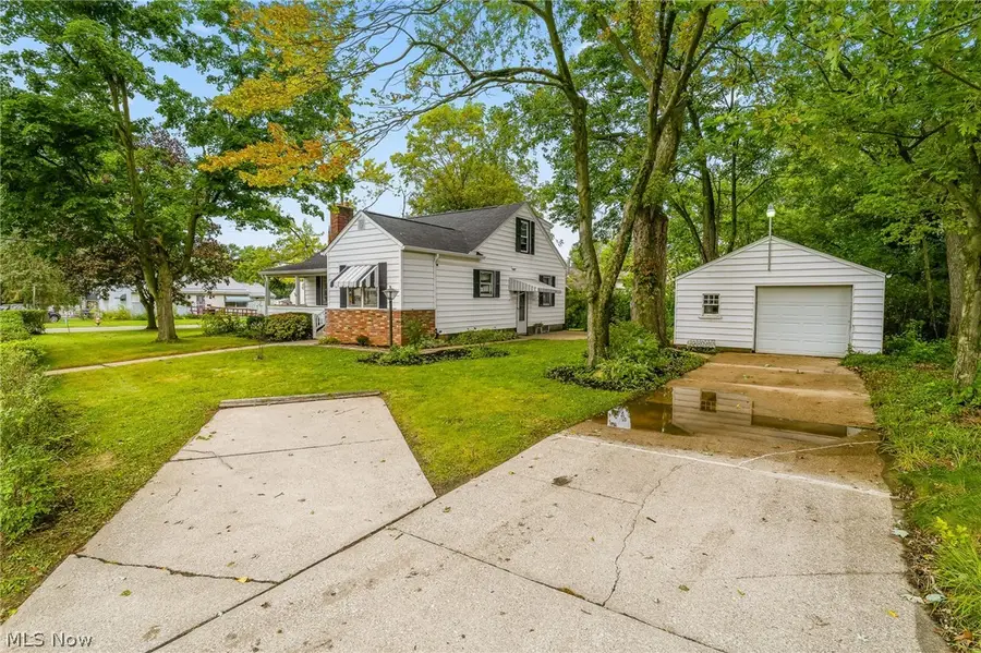 200 Gnau Sw Avenue, Perry Heights, OH 44646 - #3