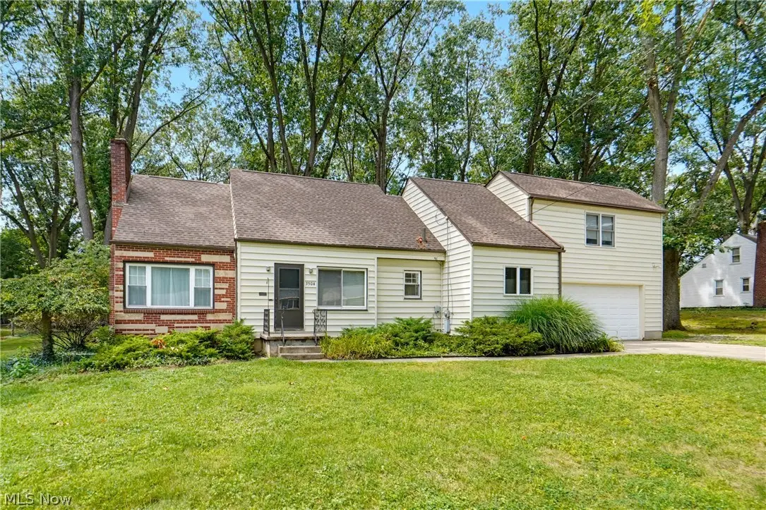 3504 Lakeview Boulevard, Stow, OH 44224 - #1