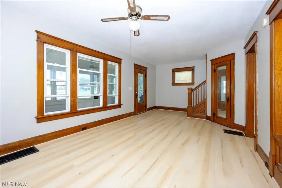 121 Chestnut Ne Avenue, Massillon, OH 44646 - #2