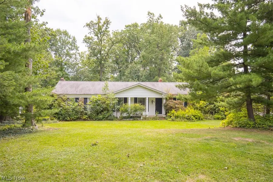 218 Wintergreen Hill Drive, Painesville, OH 44077 - #3