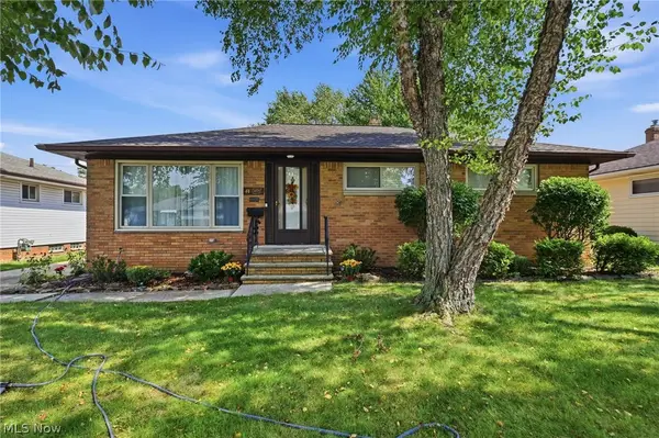 7263 Oakwood Road, Parma, OH 44130