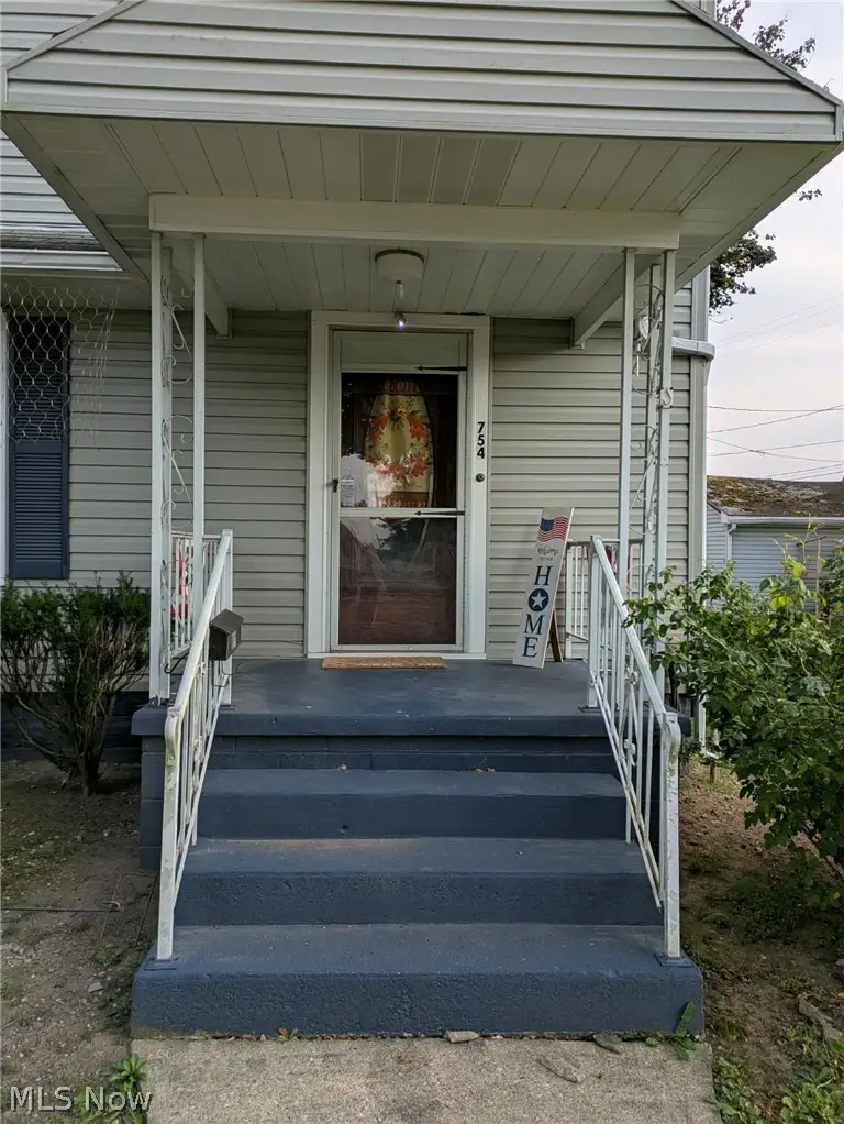 754 NW Ray Avenue, New Philadelphia, OH 44663 - #2