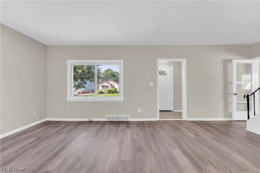 5005 Vandalia Avenue, Cleveland, OH 44144 - #3