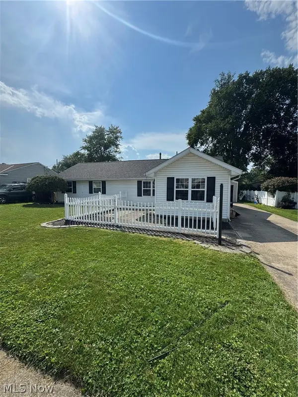 618 Idlewood Avenue, Sheffield Lake, OH 44054
