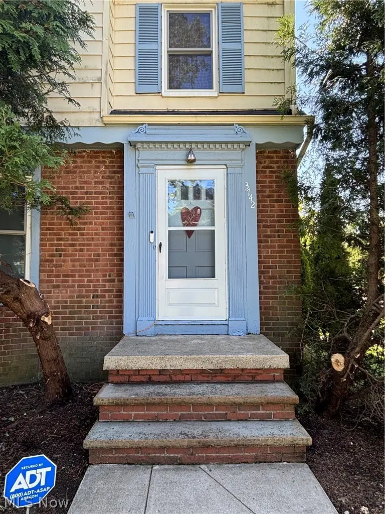 3742 Silsby Road, University Heights, OH 44118 - #2