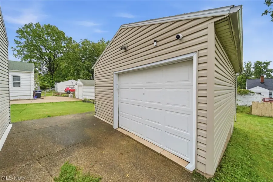 788 E Archwood Avenue, Akron, OH 44306 - #2