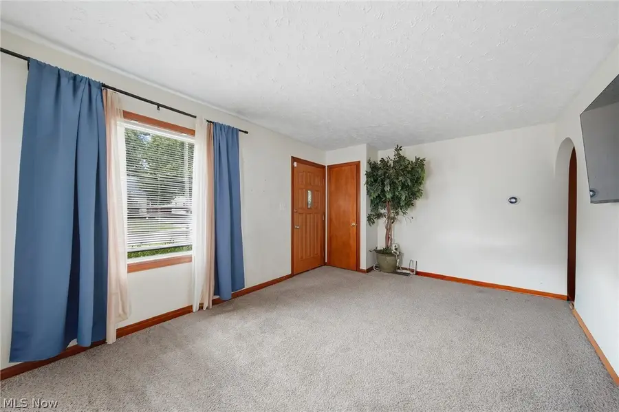 788 E Archwood Avenue, Akron, OH 44306 - #3