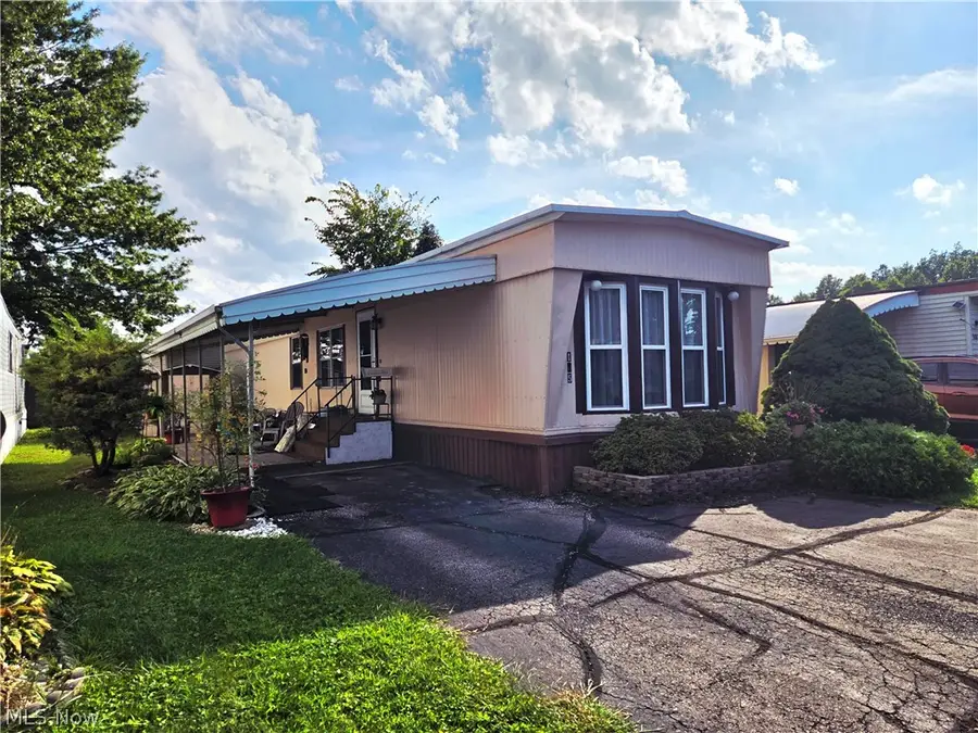 105 Virginia Avenue, Elyria, OH 44035 - #2