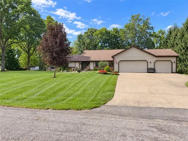 12969 Robinwood Ne Street, Alliance, OH 44601