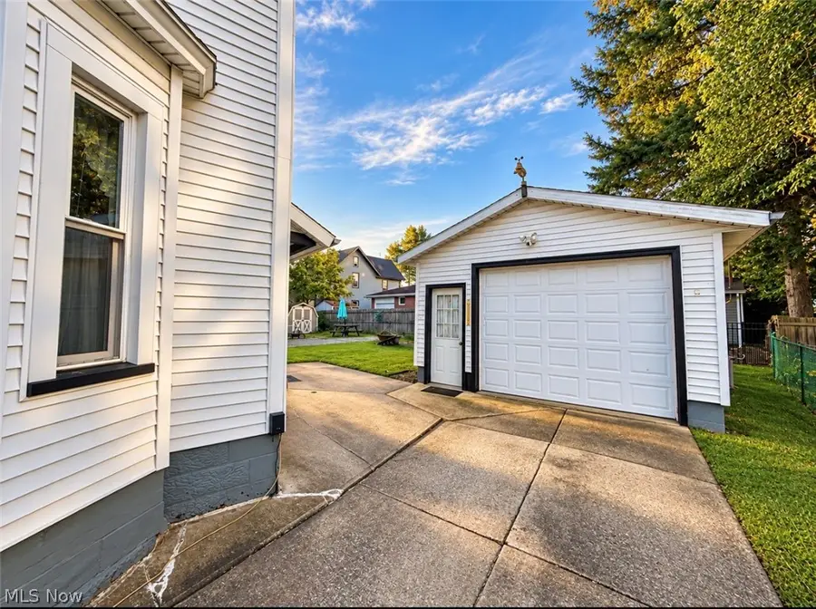 819 Lincoln Nw Way, Massillon, OH 44647 - #3
