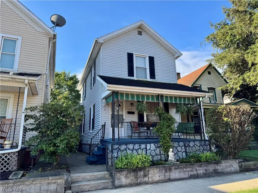 314 W 3rd Street, Uhrichsville, OH 44683 - #2
