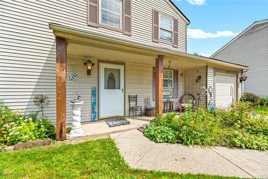 8851 Holly Lane, Olmsted Falls, OH 44138 - #2