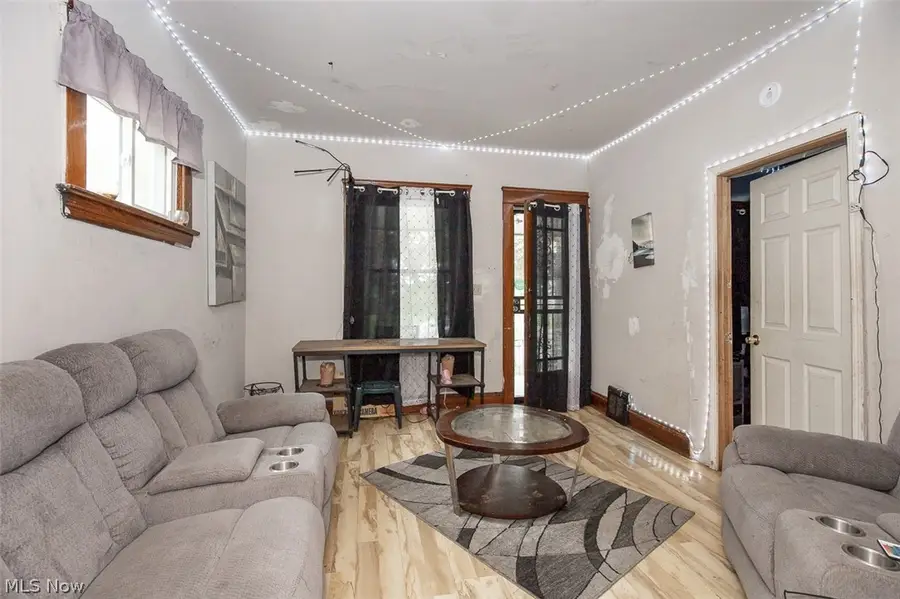 2831 E 124th Street, Cleveland, OH 44120 - #3