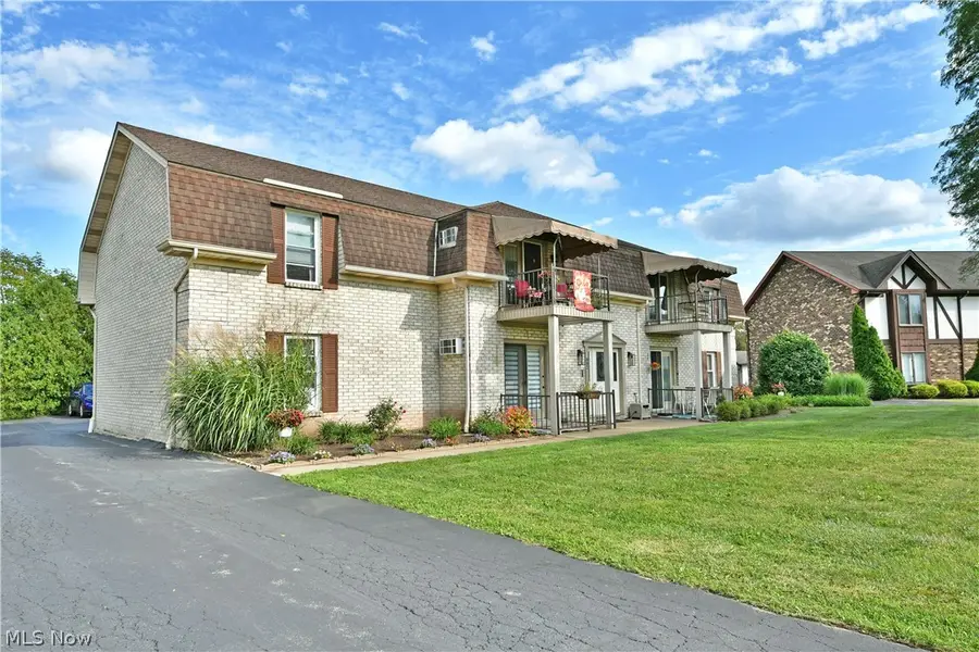 882 Pearson Circle #1, Youngstown, OH 44512 - #3