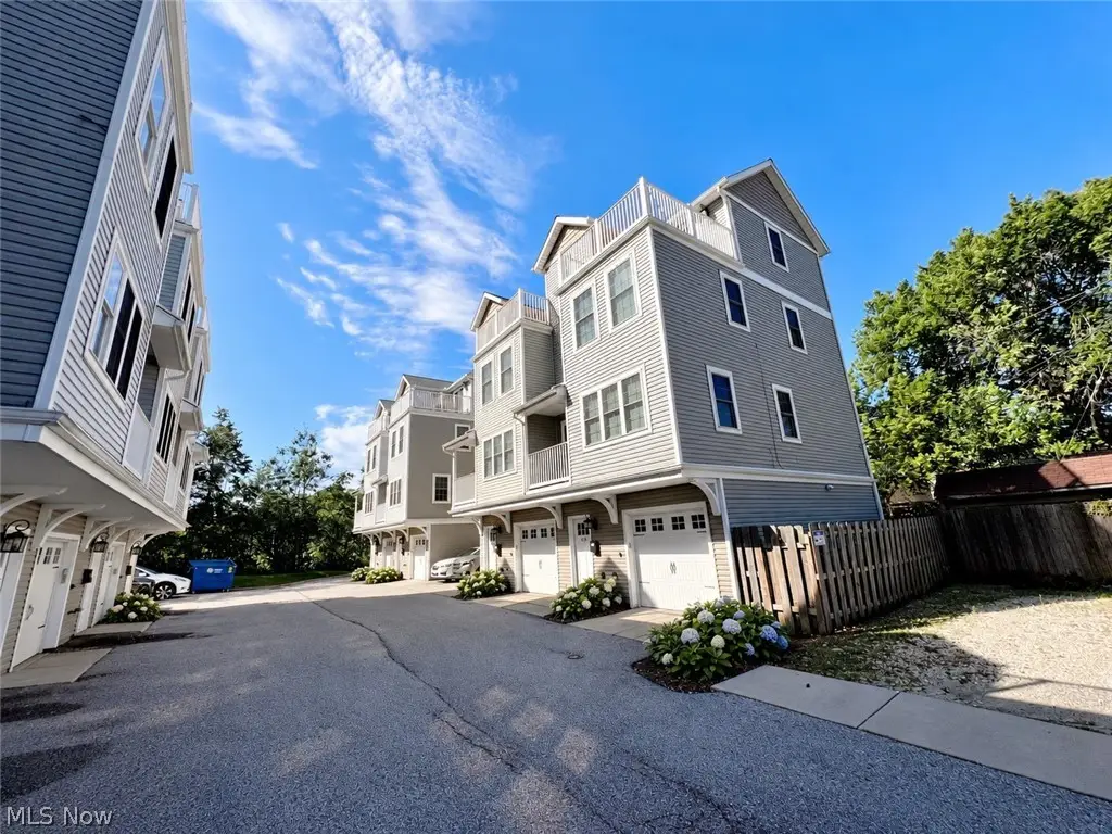 1143 Auburn Avenue, Cleveland, OH 44113 - #1