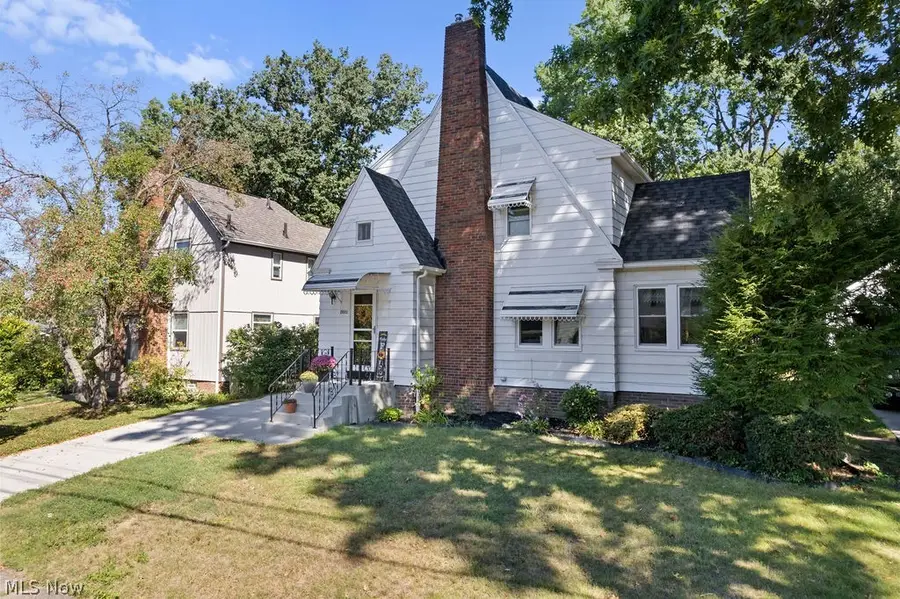 2031 Ohio Avenue, Cuyahoga Falls, OH 44223 - #3