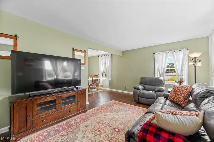 2911 9th Street, Cuyahoga Falls, OH 44221 - #3