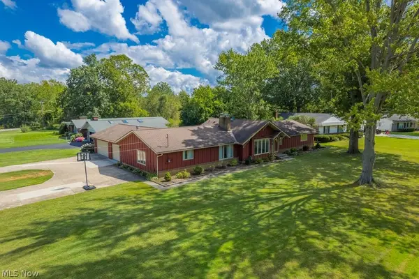 181 Brentview Drive, Grafton, OH 44044
