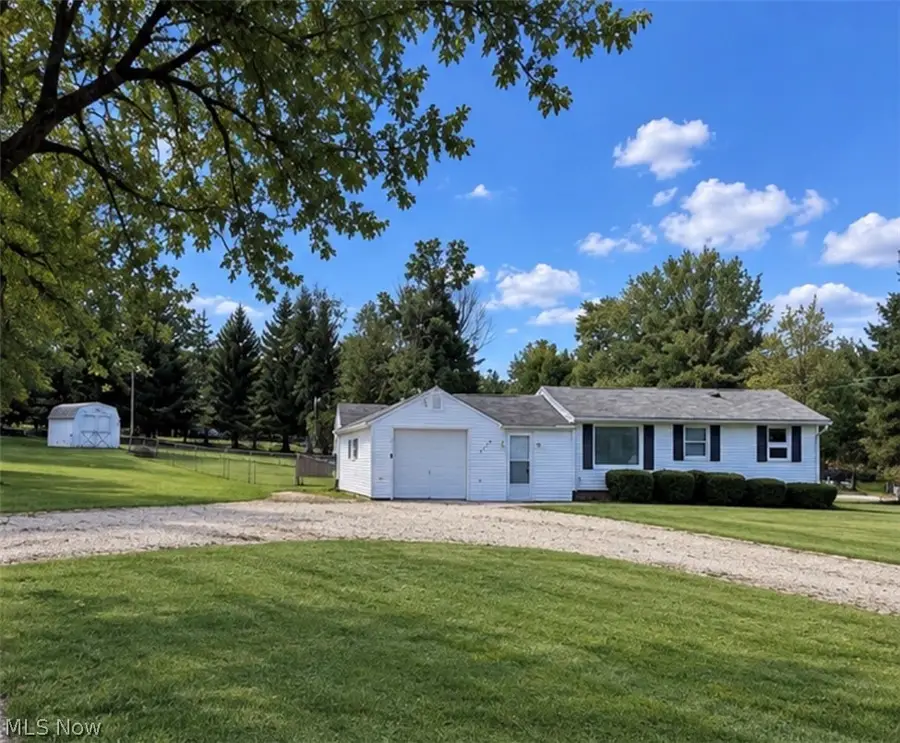 8023 Columbus Ne Road, Louisville, OH 44641 - #3